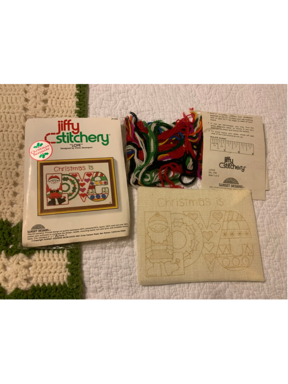 Vtg 1978 Jiffy Stitchery Christmas LOVE Embroidery Kit One Size Beige Red
